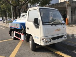吸粪车
