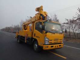 高空作业车