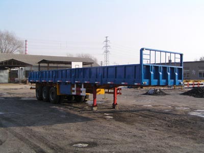 沛永航牌13米30.5吨3轴栏板式运输半挂车(HSB9380)