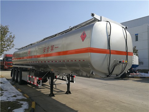 三力牌12.1米30吨3轴加油半挂车(CGJ9401GJY01C)