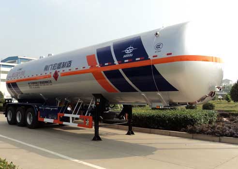 宏图牌13米25吨3轴液化气体运输半挂车(HT9409GYQA1)