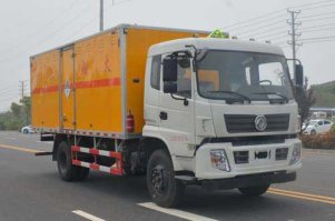 多士星牌JHW5180XZWDJ杂项危险物品厢式运输车