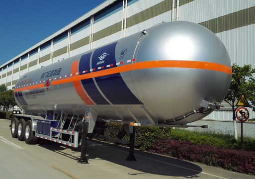 宏图牌13.8米26.5吨3轴液化气体运输半挂车(HT9409GYQD2)