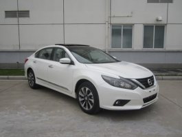 东风日产牌DFL7251VANF1型轿车