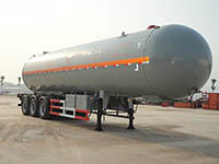 鲁征牌13米24.4吨3轴液化气体运输半挂车(ZBR9403GYQ)