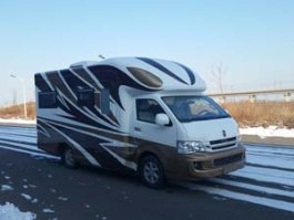 旅居车