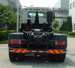 东方奇运牌QYH5250ZXX5DFL车厢可卸式垃圾车公告图片