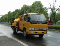 沥青洒布车