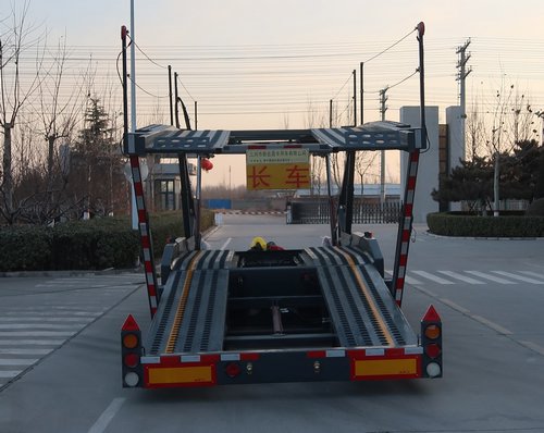 宏昌威龙牌HCL9161TCL中置轴车辆运输挂车公告图片