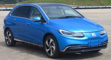 腾势牌QCJ7007BEV4型纯电动轿车