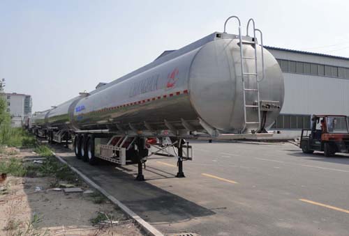 昌骅牌12.8米33吨3轴铝合金食用油运输半挂车(HCH9401GSYLHJ2)