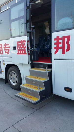 金旅牌XML5117XYL15醫(yī)療車公告圖片