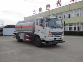 易燃液体罐式运输车