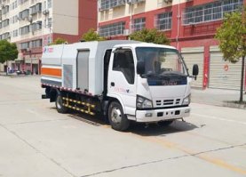 程力威牌CLW5071GQXQ5护栏清洗车