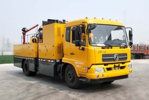 粱锋牌LYL5160TYH路面养护车