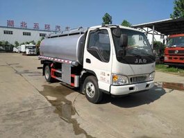 华通牌HCQ5071TGYHF5供液车