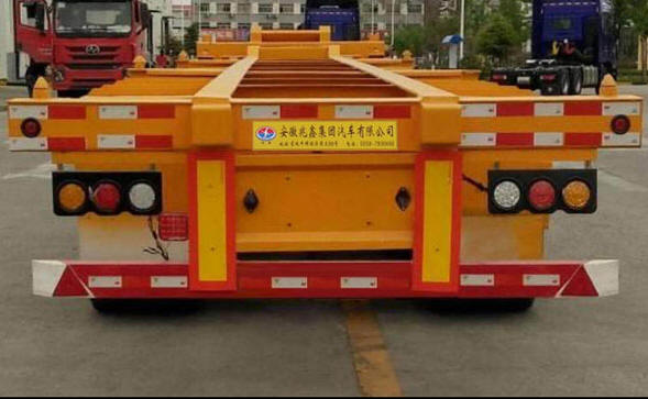 兆鑫牌CHQ9400TJZ集装箱运输半挂车公告图片