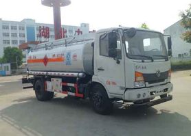 运油车