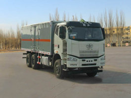 爆破器材运输车