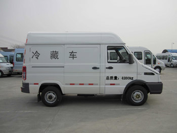 依維柯牌NJ5045XLCQZA冷藏車公告圖片