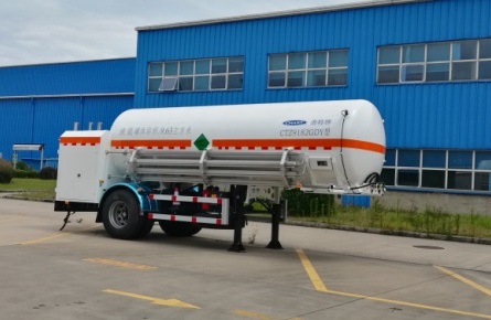 查特牌7.4米11.8吨1轴低温液体运输半挂车(CTZ9182GDY)