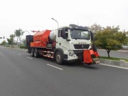 沥青路面热再生修补车