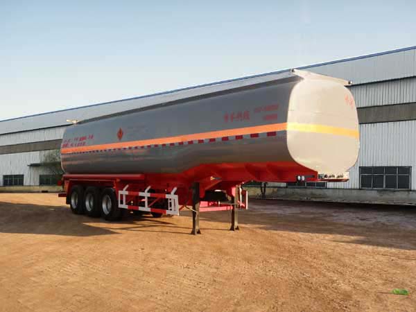 正康宏泰牌12.3米31.2吨3轴易燃液体罐式运输半挂车(HHT9402GRY)