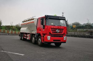 红岩牌CQ5316THAHTG466现场混装铵油炸药车