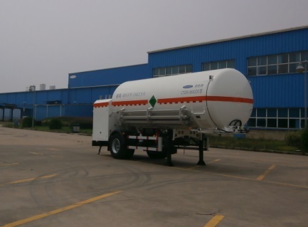 查特牌7.6米11.1吨1轴低温液体运输半挂车(CTZ9180GDY)