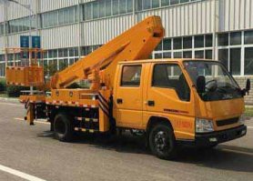 高空作业车