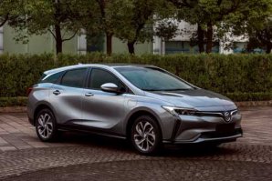 别克牌SGM7008LABEV型纯电动轿车