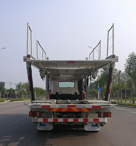梁山东岳牌CSQ5200TCLYC车辆运输车公告图片