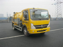 吸污车