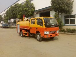绿化喷洒车