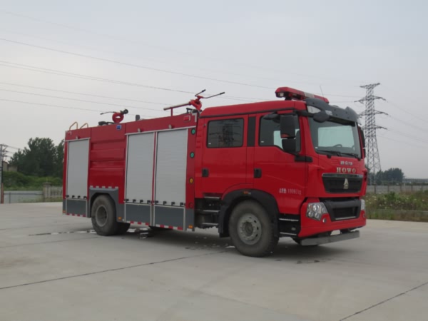 江特牌JDF5190GXFGL70/Z干粉水聯用消防車