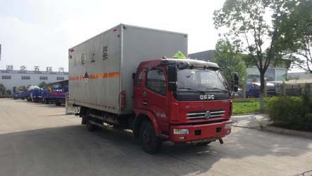 华通牌HCQ5143XZWE5杂项危险物品厢式运输车图片