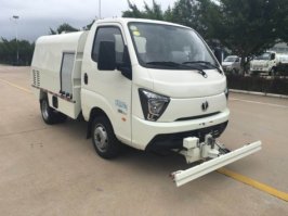 路面养护车