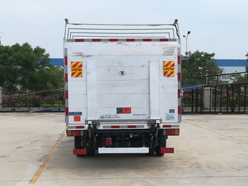 延龙牌LZL5070CTYBEV纯电动桶装垃圾运输车公告图片