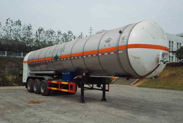 宏图牌13米24.8吨3轴低温液体运输半挂车(HT9402GDY1)