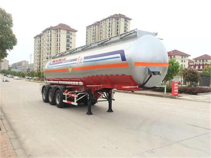 东风牌10.8米32.1吨3轴氧化性物品罐式运输半挂车(DFZ9400GYW)
