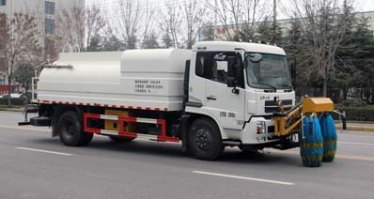 路太牌LTZ5163GQX5DF护栏清洗车