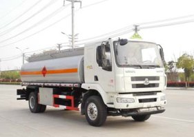 运油车