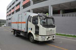 爆破器材运输车