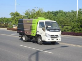 扫路车