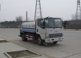 绿化喷洒车