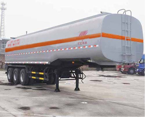 旗林牌11.7米32吨3轴易燃液体罐式运输半挂车(QLG9404GRY)