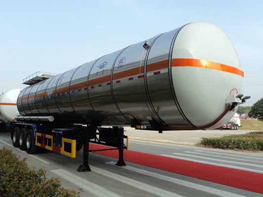 宏图牌12.6米29吨3轴液化气体运输半挂车(HT9408GYQB)