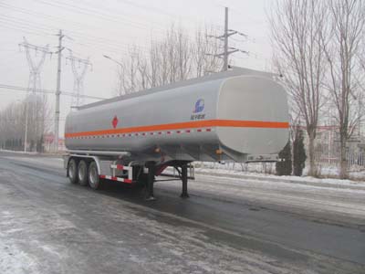陆平机器牌11.7米30.6吨3轴易燃液体罐式运输半挂车(LPC9402GRYS)