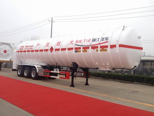 瑞江牌13米21.3吨3轴低温液体运输半挂车(WL9400GDY)