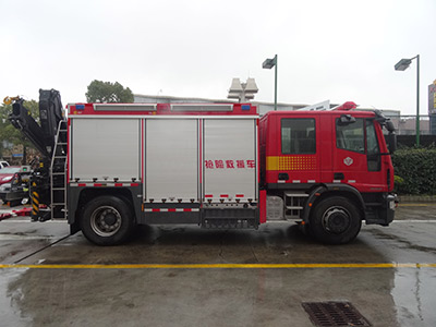 LLX5134TXFJY100/Y型抢险救援消防车图片